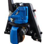 paleteira elétrica para 1.500kg com rodas duplas em pu estreita 685*1150mm